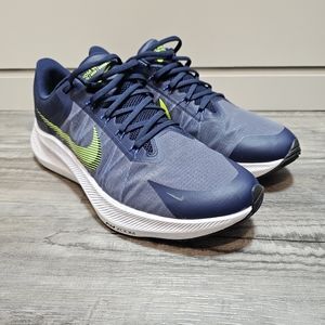 Men's Nike Winflo 10.5, Midnight Navy and Volt
